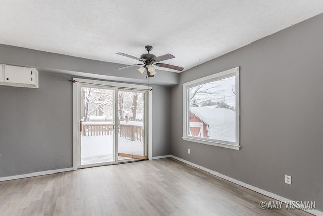 412 E Berrien Street, Paw Paw Vllg, MI 49079