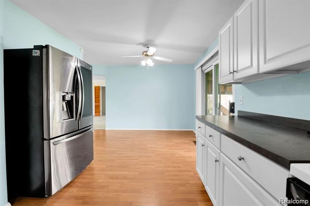 3305 Menge Avenue, Warren, MI 48091