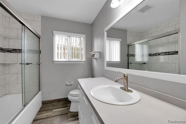 3305 Menge Avenue, Warren, MI 48091