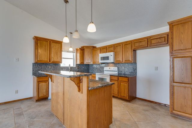 2516 E Saint Andrew Ct, Goddard, KS 67052