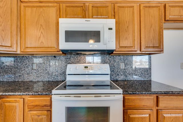 2516 E Saint Andrew Ct, Goddard, KS 67052