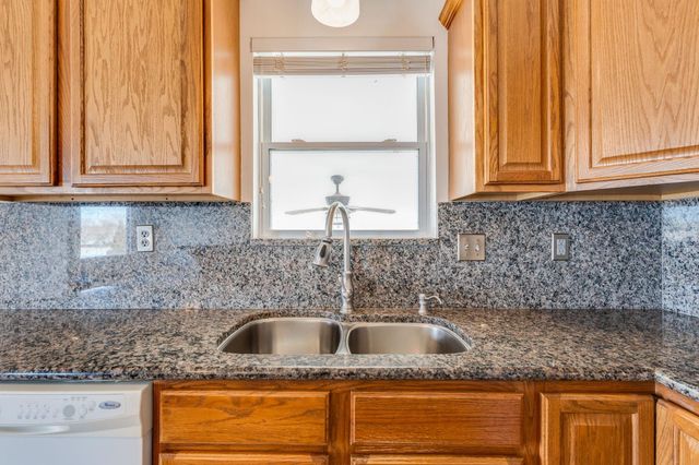 2516 E Saint Andrew Ct, Goddard, KS 67052