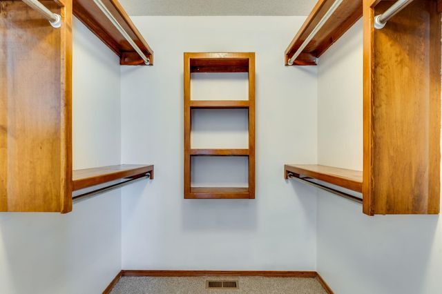 2516 E Saint Andrew Ct, Goddard, KS 67052