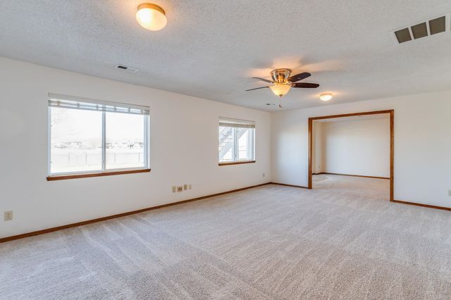 2516 E Saint Andrew Ct, Goddard, KS 67052