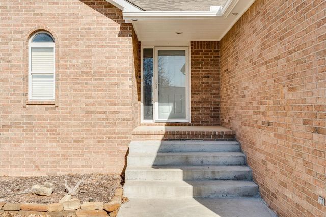 2516 E Saint Andrew Ct, Goddard, KS 67052