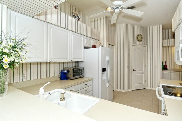 4578 SAMOSET DRIVE, Sarasota, FL 34241