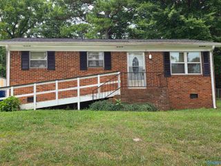 145 Harris Road NW, Huntsville, AL 35806