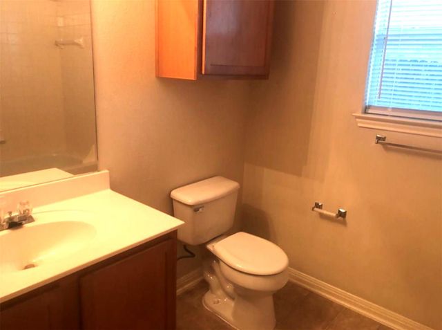 1009 Middle Brook DR, Leander, TX 78641