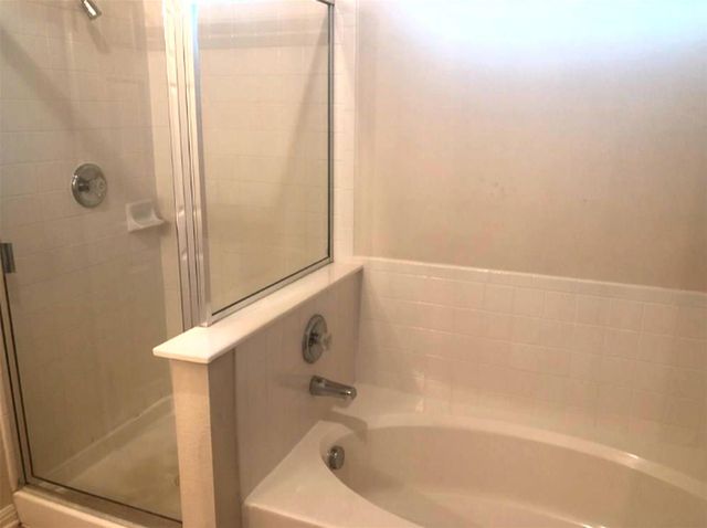 1009 Middle Brook DR, Leander, TX 78641