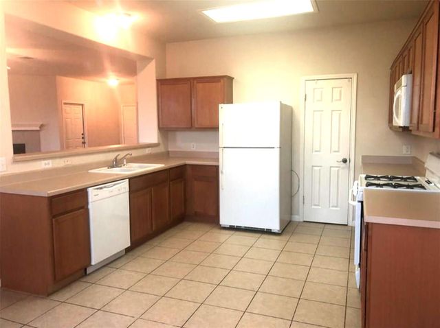 1009 Middle Brook DR, Leander, TX 78641