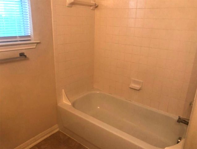 1009 Middle Brook DR, Leander, TX 78641