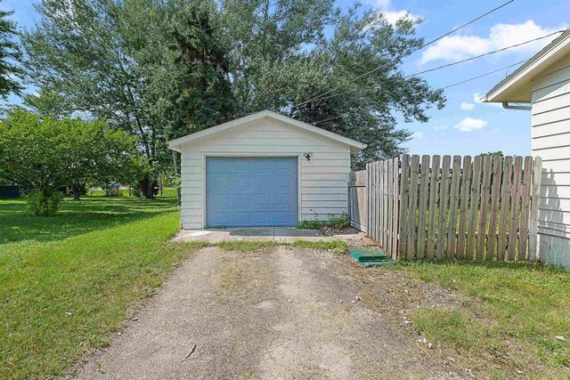 302 MCKINLEY STREET, North Fond Du Lac, WI 54937