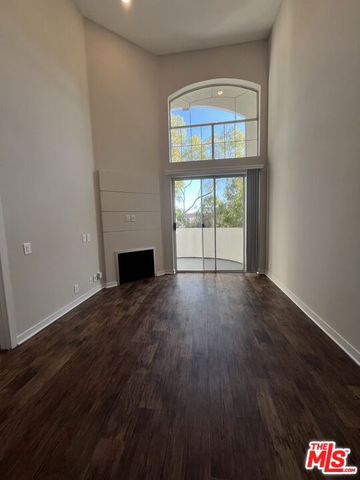 7660 Beverly Boulevard 407, Los Angeles, CA 90036
