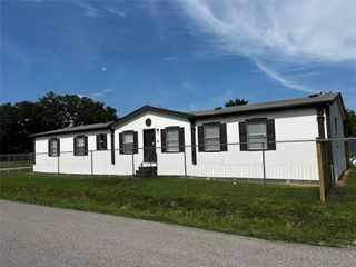 219 Blinkin Avenue, Crosby, TX 77532
