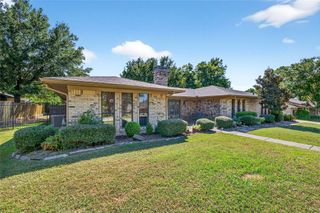 1610 Idlewood Drive, Sherman, TX 75092