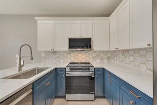 209 Cimarron Trail 6, Irving, TX 75063