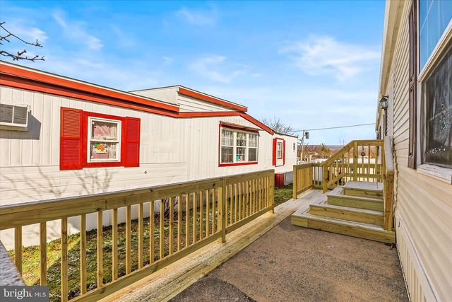 10 RIDGEVIEW PARK, Jonestown, PA 17038