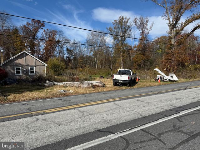 2465 EMMITSBURG RD, Gettysburg, PA 17325