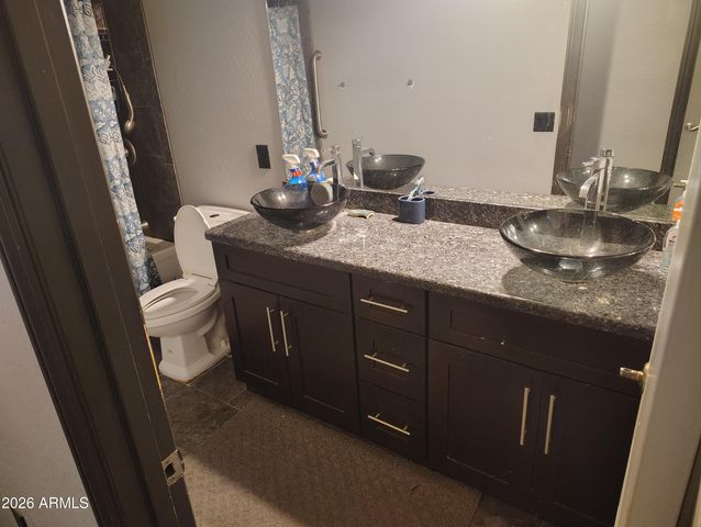 4726 W ST KATERI Drive, Laveen, AZ 85339