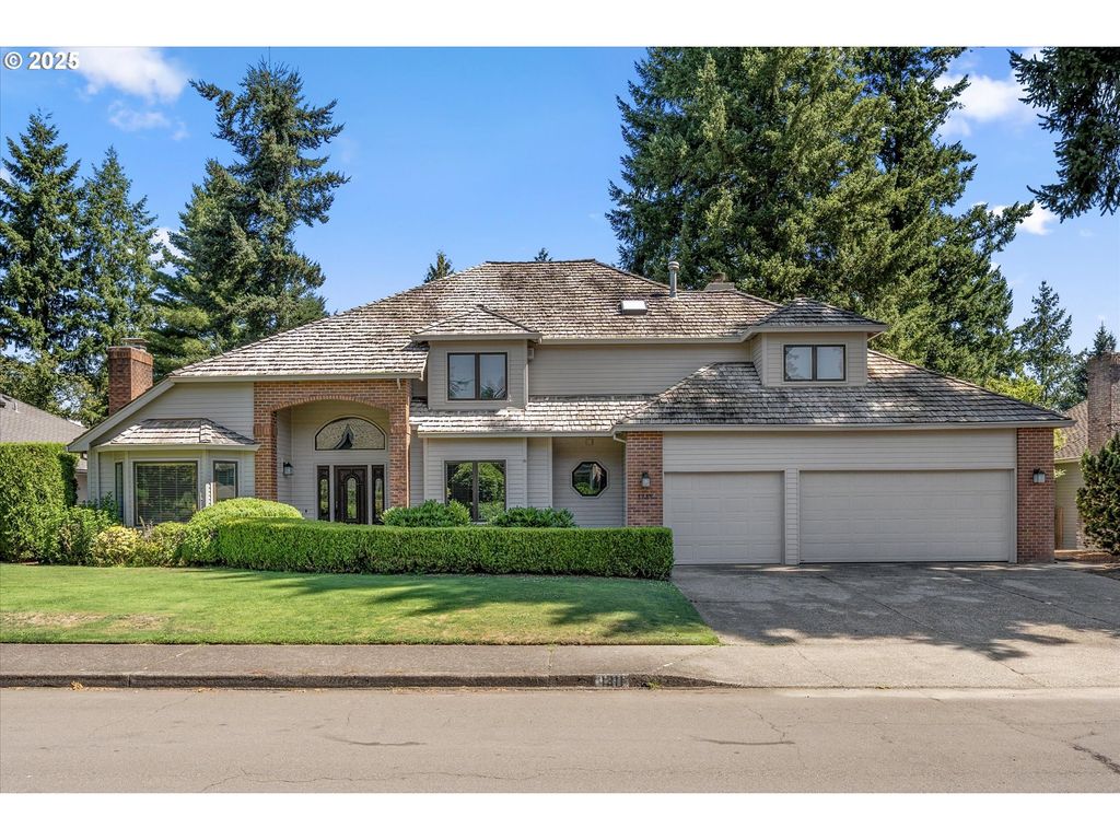 1311 STONEHAVEN Dr, West Linn, OR 97068