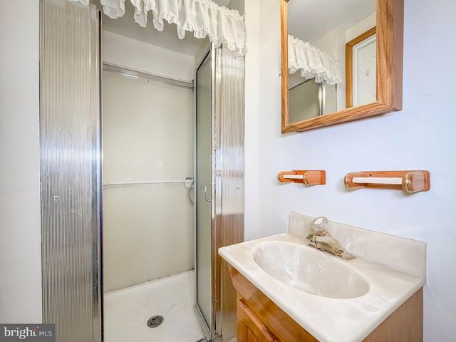 678 CLIFFORD ST, Warminster, PA 18974