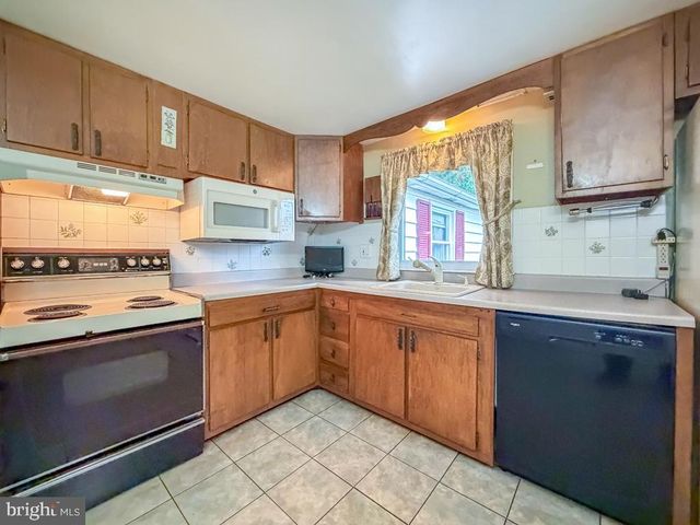 678 CLIFFORD ST, Warminster, PA 18974