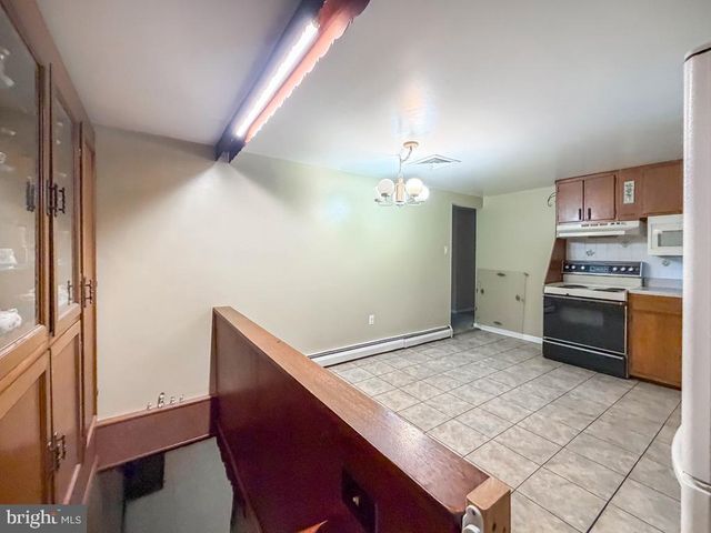 678 CLIFFORD ST, Warminster, PA 18974