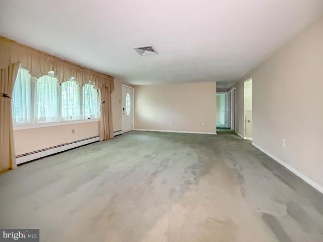 678 CLIFFORD ST, Warminster, PA 18974