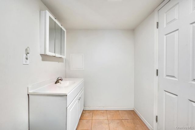 67 Myers Avenue, Hicksville, NY 11801