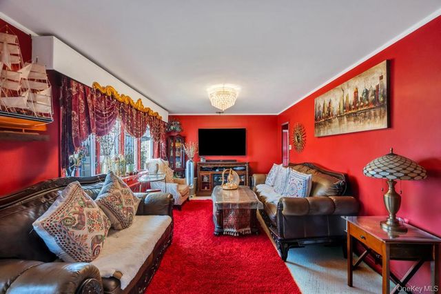 67 Myers Avenue, Hicksville, NY 11801