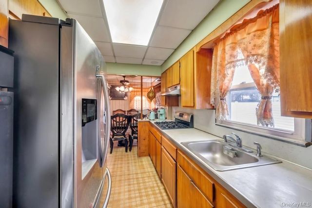 67 Myers Avenue, Hicksville, NY 11801