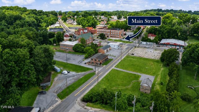 204 East Mckee Street, Greeneville, TN 37743