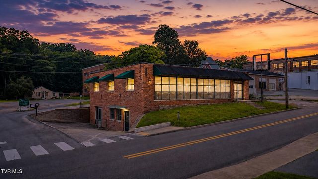 204 East Mckee Street, Greeneville, TN 37743