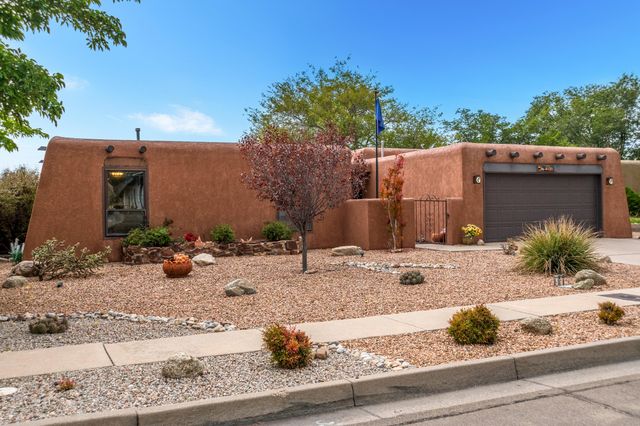4121 Glen Canyon Road NE, Albuquerque, NM 87111