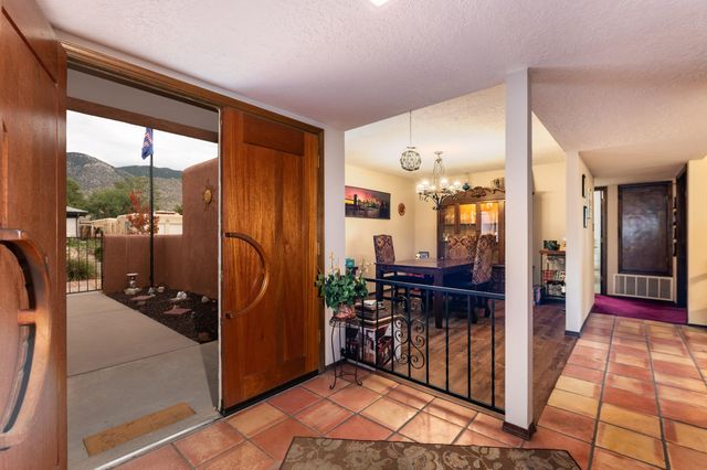 4121 Glen Canyon Road NE, Albuquerque, NM 87111