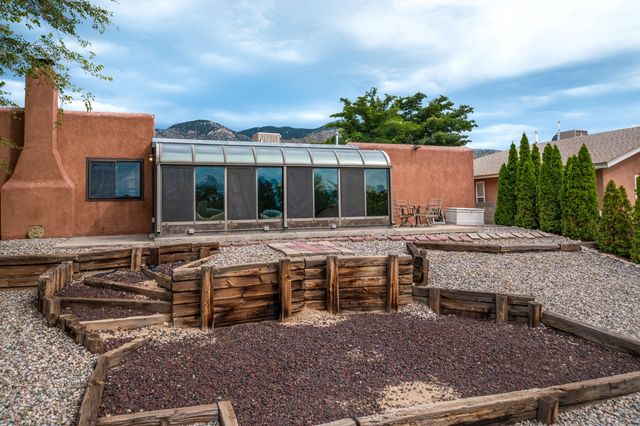 4121 Glen Canyon Road NE, Albuquerque, NM 87111