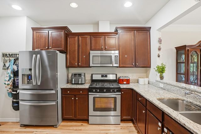 11 Crispwater Way 11, Hopkinton, MA 01748