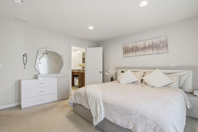 11 Crispwater Way 11, Hopkinton, MA 01748