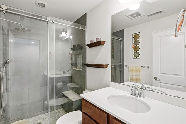 11 Crispwater Way 11, Hopkinton, MA 01748