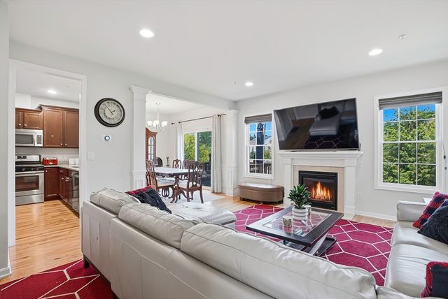 11 Crispwater Way 11, Hopkinton, MA 01748