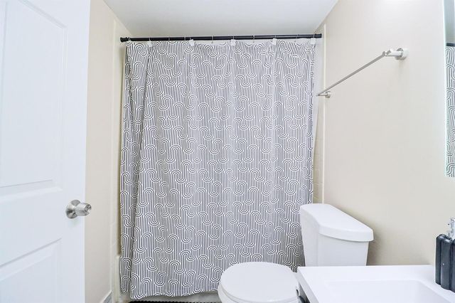 450 Palm Circle 106, Pembroke Pines, FL 33025