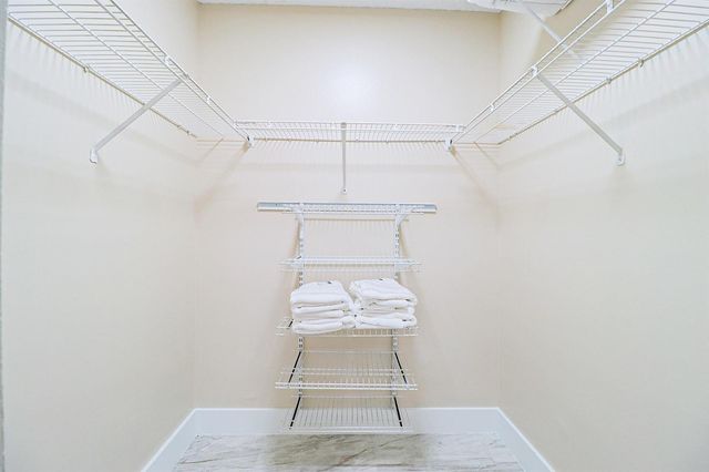 450 Palm Circle 106, Pembroke Pines, FL 33025