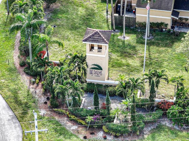 450 Palm Circle 106, Pembroke Pines, FL 33025