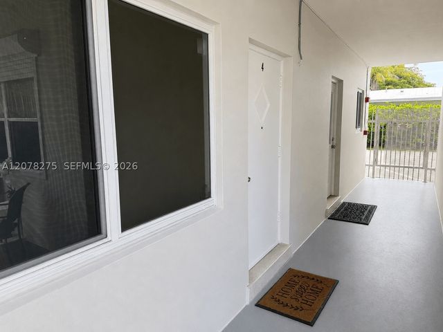 2000 Buchanan St 4, Hollywood, FL 33020