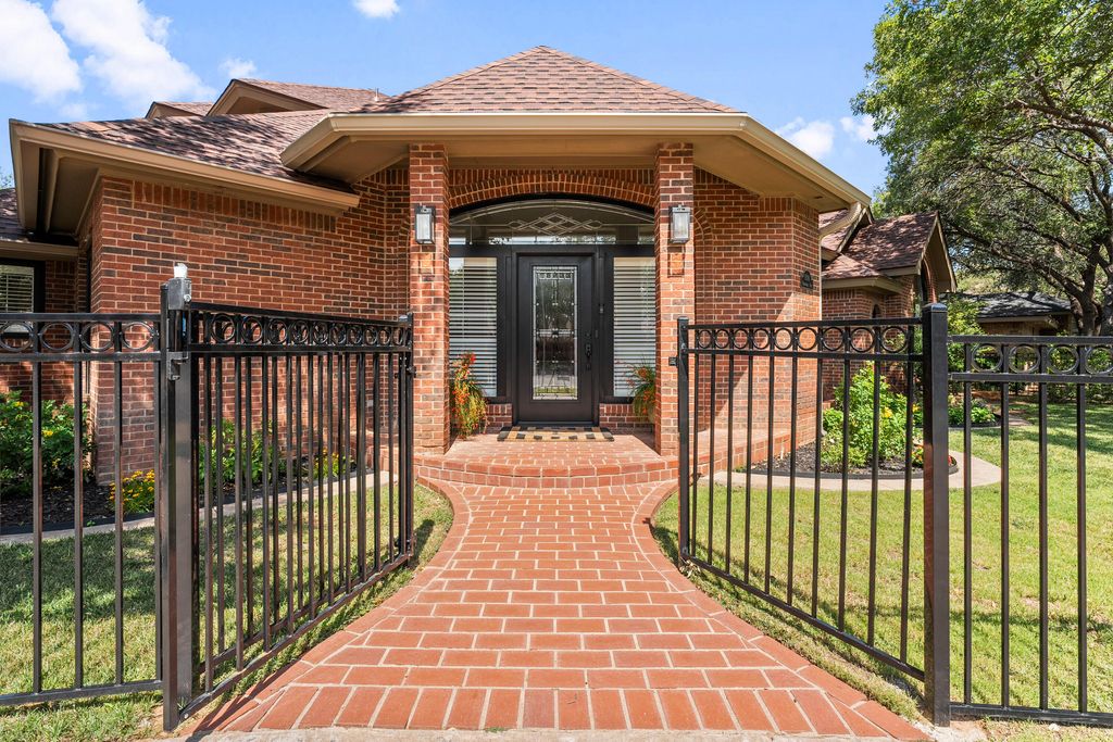 9306 Nashville Avenue, Lubbock, TX 79423