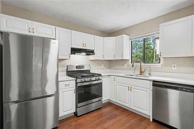 6092 Leverett Drive, Lithonia, GA 30038