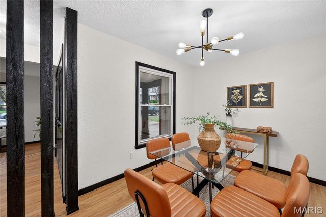 2701 Westminister Drive, St Charles, MO 63301