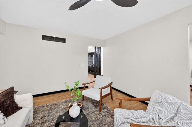 2701 Westminister Drive, St Charles, MO 63301