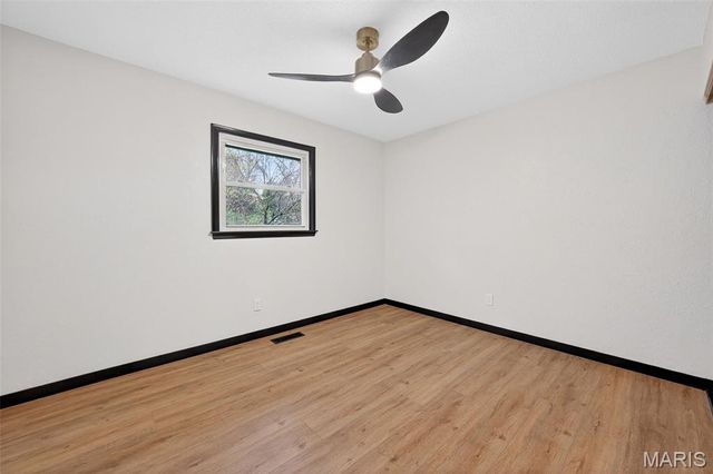 2701 Westminister Drive, St Charles, MO 63301