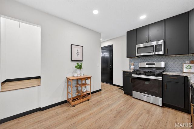 2701 Westminister Drive, St Charles, MO 63301